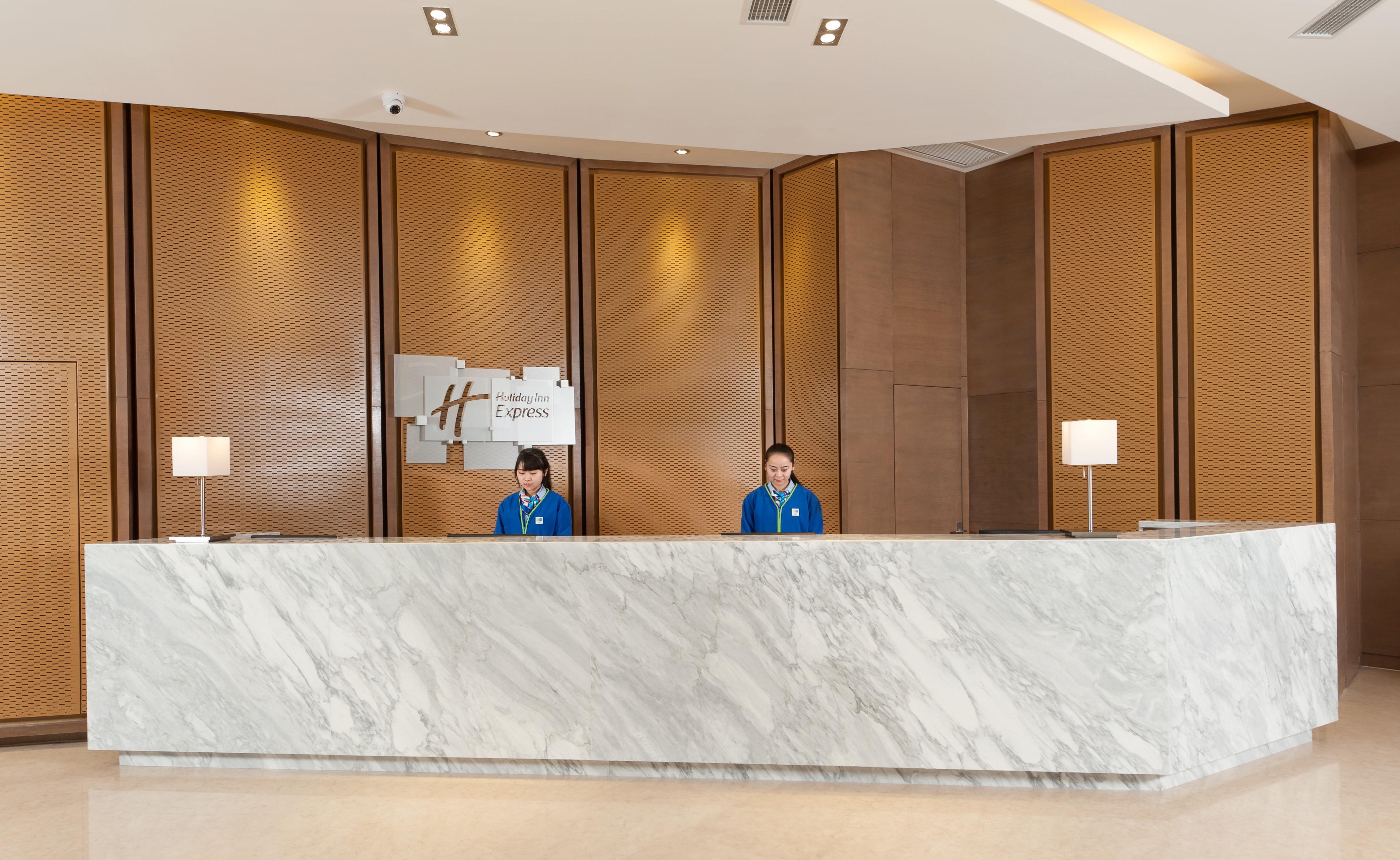 Holiday Inn Express Chengdu West Gate By Ihg Ngoại thất bức ảnh
