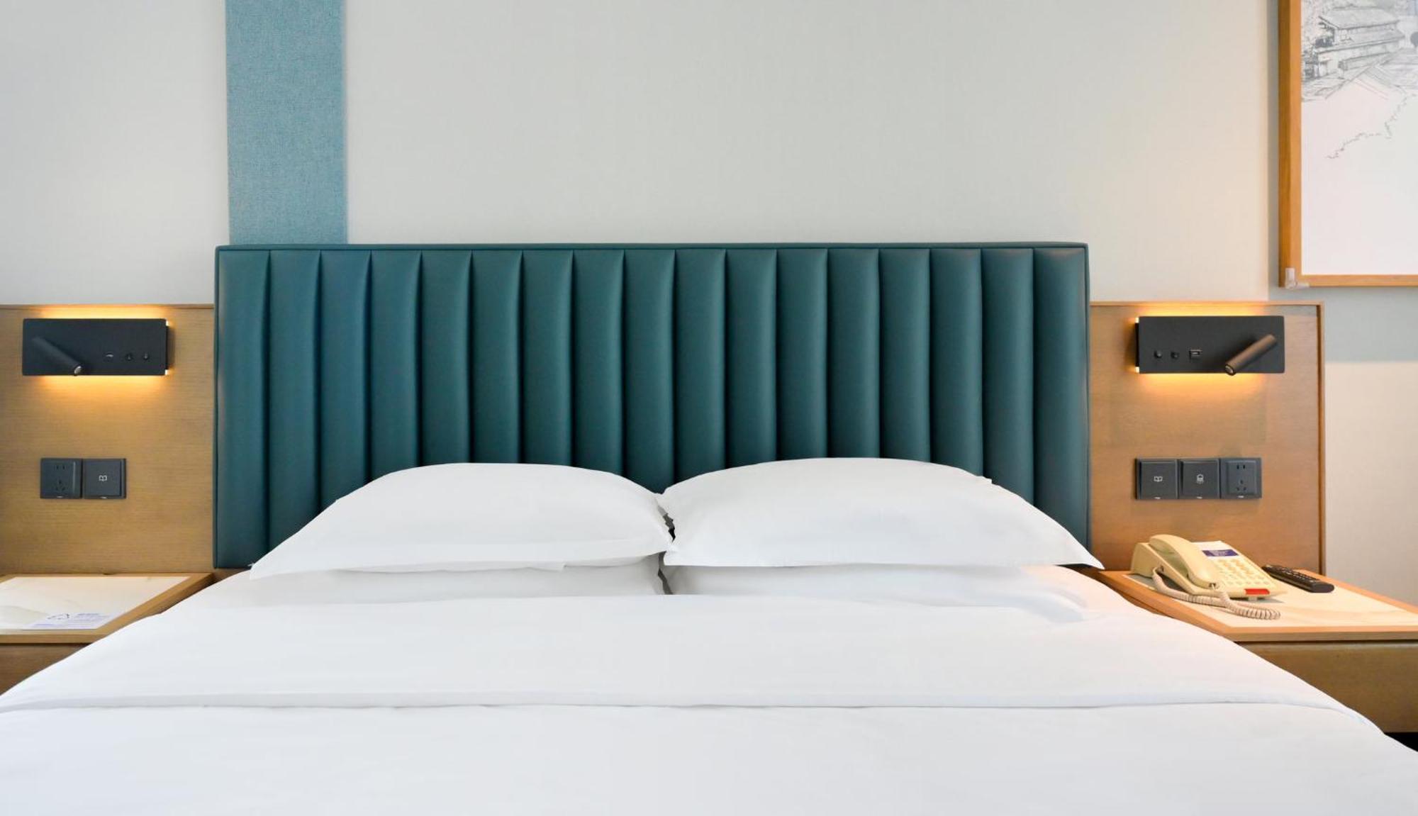 Holiday Inn Express Chengdu West Gate By Ihg Ngoại thất bức ảnh